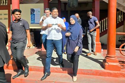 Líder opositor de Guyana queda en libertad bajo fianza tras ser acusado de tiroteo