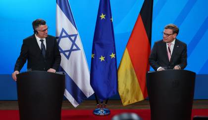 Alemania e Israel condenan ataques iraníes a Emiratos y exigen renuncia a armas nucleares