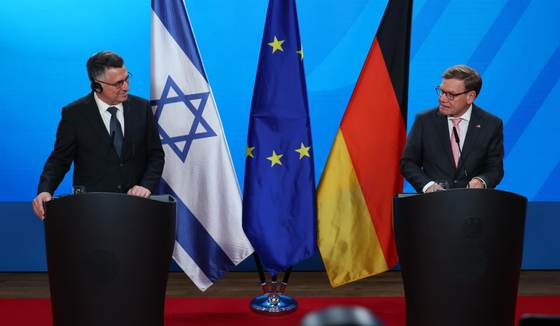 Alemania e Israel condenan ataques iraníes a Emiratos y exigen renuncia a armas nucleares