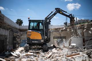Israel acelera la demolición de casas palestinas en Jerusalén Este para construir jardines
