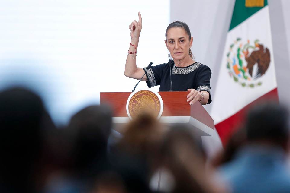 Sheinbaum publica un decreto de Carlos I de España sobre "atrocidades" de Hernán Cortés