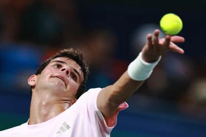 Rafa Jódar debuta en Basilea con un solvente triunfo ante el chileno Alejandro Tabilo