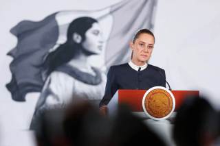 Sheinbaum pide "justicia" en el caso del exmilitar acusado de contrabando de combustible