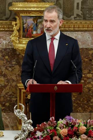Felipe VI expresa su "solidaridad" al rey de Baréin y condena los ataques iraníes