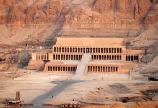 Egipto crea un comité para organizar el turismo durante el eclipse solar total de 2027