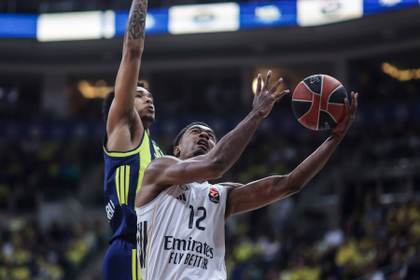 69-74. El Real Madrid vence al Fenerbahce y dependerá de sí mismo la última jornada