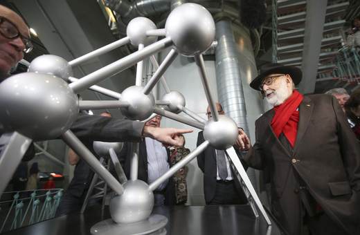 Fallece el físico belga François Englert, el otro 'padre' del bosón de Higgs
