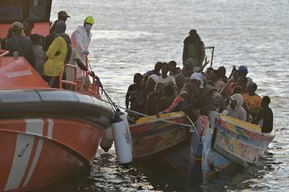 Claves del pacto migratorio que endurece el control de llegadas de indocumentados a la UE