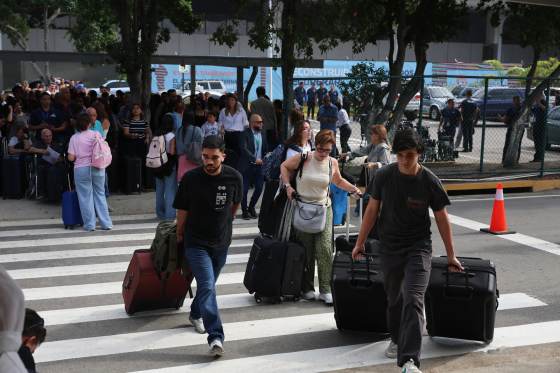 Caracas prevé recuperar "parte" de aeropuerto afectado por sismos la primera mitad de 2027