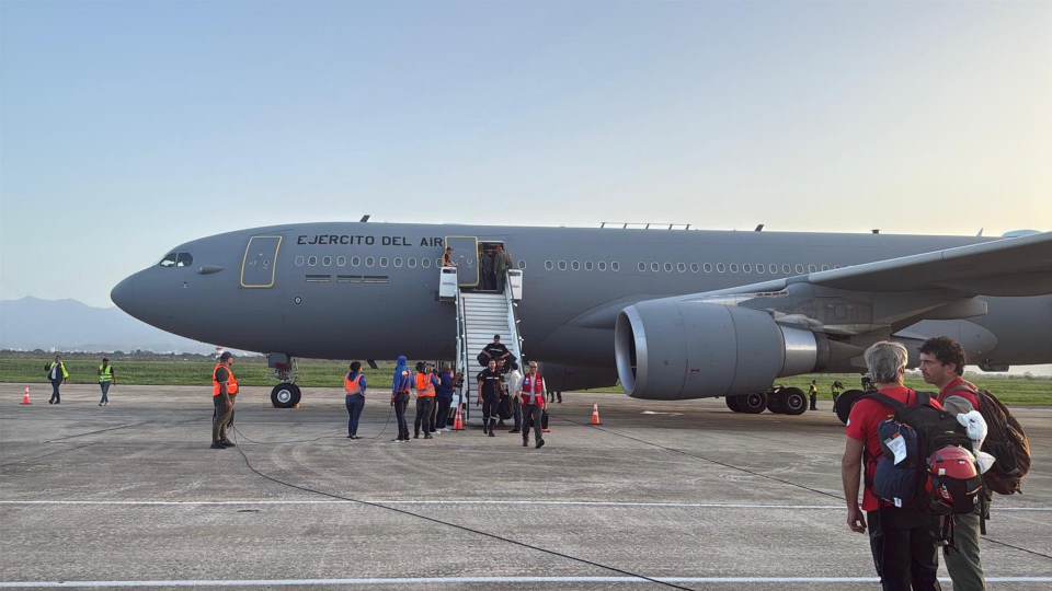 Aterriza en Venezuela el avión militar español con unidades de rescate y emergencia
