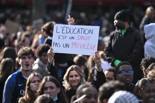 Menos del 4 % de los institutos franceses siguen cerrados por las protestas este viernes