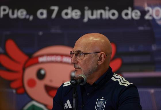 Luis de la Fuente afina detalles para el estreno con los 26 convocados