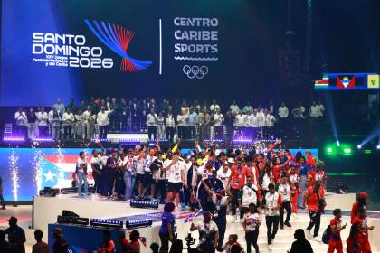 Con Juan Luis Guerra Santo Domingo pone fin a los Juegos Centroamericanos y del Caribe