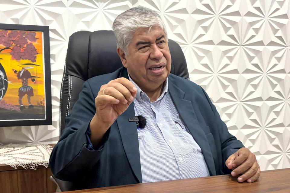 Pensar en guaraní, rendir en castellano: ¿Lastró el bilingüismo a Paraguay en PISA?