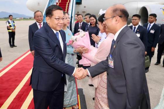 El líder golpista birmano visita Vietnam durante su gira en busca de reconocimiento
