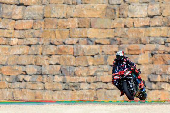 Marco Bezzecchi suma su tercera 'pole' de la temporada y el récord absoluto de Motorland
