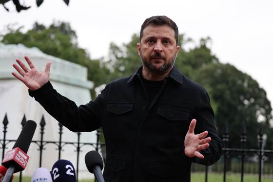Zelenski dice que Kiev se abstendrá de atacar a Rusia si el Kremlin cumple con su tregua