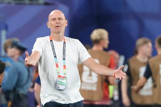 Solbakken: "No podemos ser el país ingenuo que no entiende lo que exige una eliminatoria"
