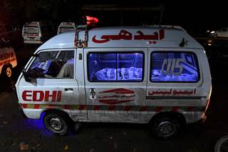 Al menos 21 muertos y 12 heridos en la mayor ciudad de Pakistán por una fuerte tormenta