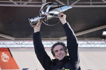 Muere el francés Charlie Dalin, quien ganó, enfermo de cáncer, la Vuelta al Mundo en vela