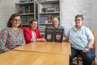 Un catálogo reconstruye la memoria heráldica y genealógica a través de escudos familiares