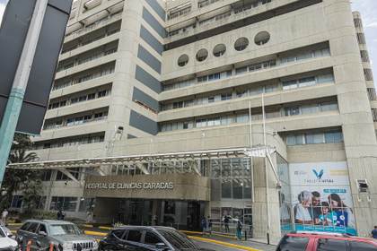 Hernán Gil fue el ultimo de las 14 personas salvadas por rescatistas internacionales