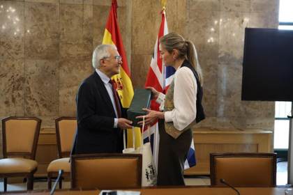 Economista británico urge a "acelerar" la transición energética ante la guerra en Irán