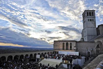 Italia y el papa celebran el legado de san Francisco de Asís en los 800 años de su muerte