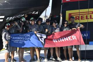 Luna Rossa gana en Nápoles y se impone en la segunda regata preliminar