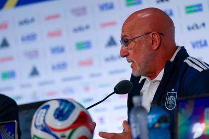 De la Fuente: "Lamine tiene que ser Lamine, Messi es inigualable"