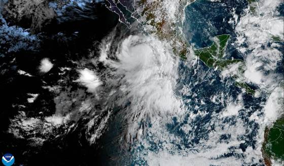 La tormenta tropical Rachel se intensifica a huracán categoría 1 en el Pacífico mexicano
