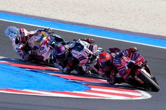 Marc Márquez completa en Misano Adriático un 'pleno' que le sitúa líder del Mundial