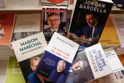 Escribir un libro, peaje obligado en la carrera hacia el Elíseo