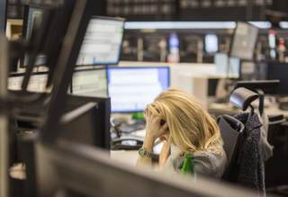 Las bolsas europeas ceden alrededor del 1 % ante las tensiones entre EE.UU. e Irán