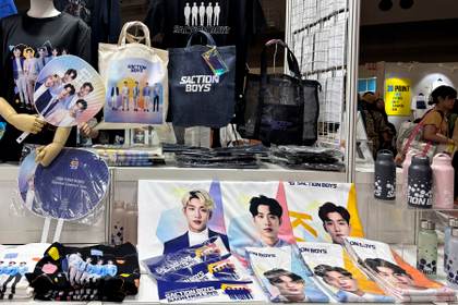 El fenómeno fan del 'oshikatsu' muestra su millonario negocio en la mayor feria de Japón