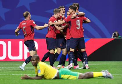 1-1. República Checa y Sudáfrica se quedan en el alambre