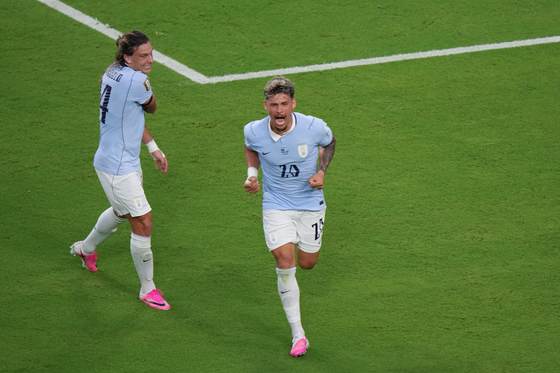 "Es un debut como lo esperábamos", dice el uruguayo Maximiliano Araújo