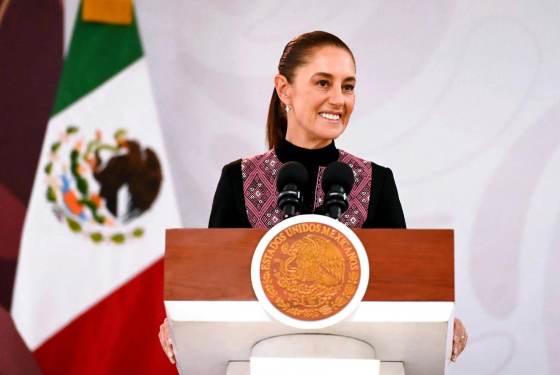 Sheinbaum dice que avanza "bien" el acuerdo comercial con EE.UU. tras llamada con Trump