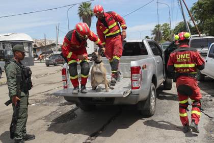 El silencio invade La Guaira en busca de vida