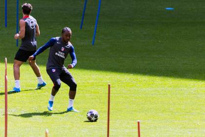 Lookman “todavía” está “con algunas molestias” antes del encuentro Atlético-Arsenal