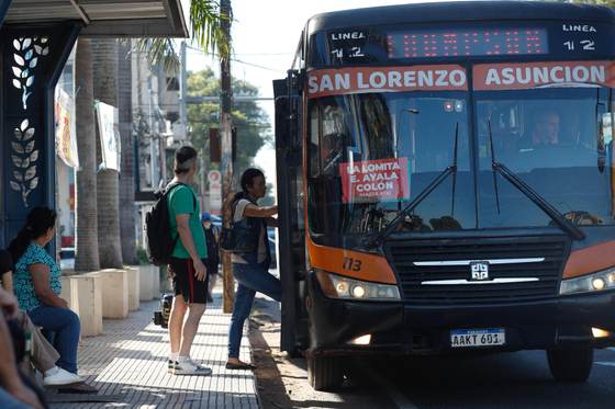 La capital paraguaya amanece con paro de buses por pago de subsidio ante alza de combustibles