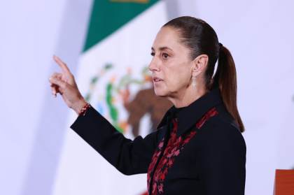 Sheinbaum defiende a gobernadora mexicana tras difusión de audio con contactos de EE.UU.