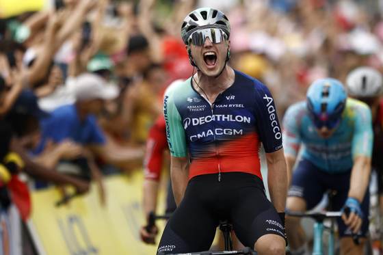 Olav Kooij se hace grande en el Tour, Torstein Traeen mantiene el amarillo