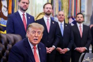 Trump llama "tonta" a una periodista de CNN y "estúpida" a otra de ABC News