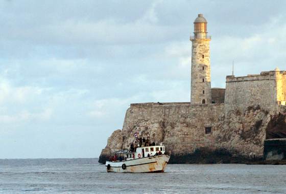 El barco insignia del Convoy Nuestra América llega a La Habana con ayuda humanitaria