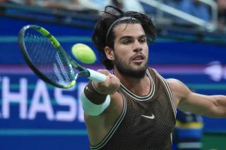 Alcaraz supera en el 'tie break' a Tommy Paul y se cita con Medvedev en semifinales