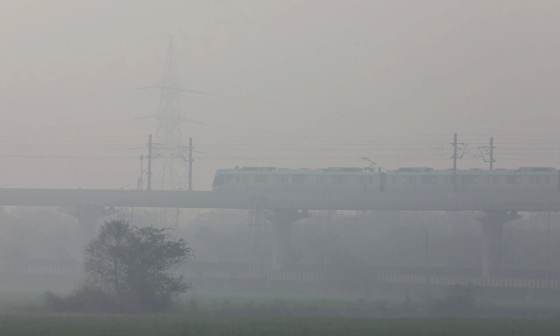 Delhi anuncia freno a construcciones y trabajo remoto para mitigar la polución en invierno