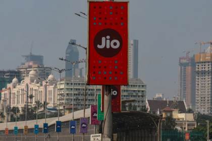 Jio, el gigante digital de Ambani, debuta en bolsa tras la mayor opv de la India