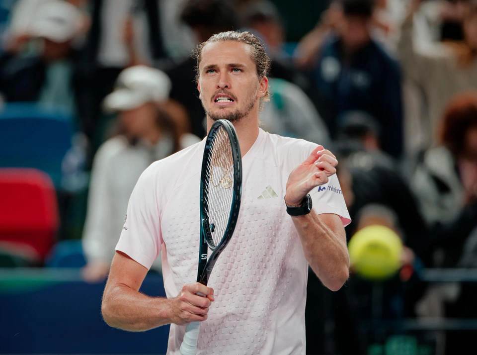 Zverev se impone sin apuros a De Miñaur y jugará con Davidovich en semifinales