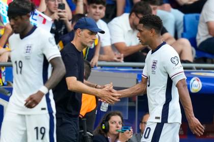 Inglaterra recupera las botas y balones que le robaron la noche del viernes en Kansas City